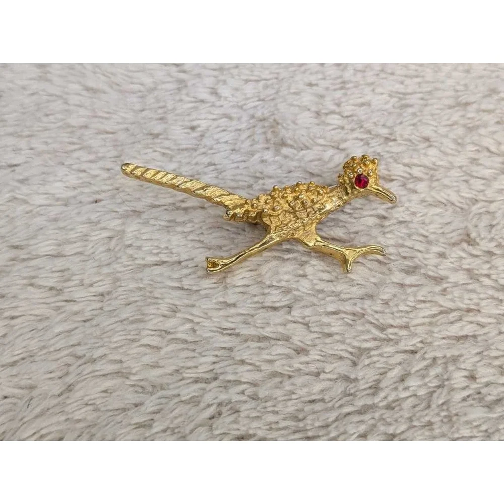 Vintage Roadrunner‎ Bird Brooch Pin Red Eye Gold Tone Southwest Style Jewelry